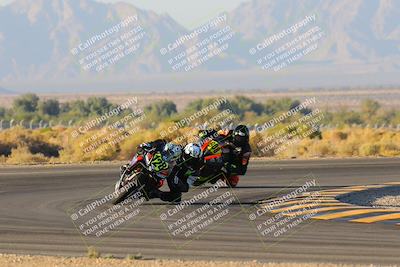 media/Nov-19-2023-CVMA (Sun) [[1f3d1b7ccb]]/Race 17 Amateur Supersport Middleweight/